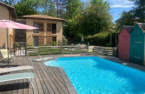 Dardilly Bed & Breakfast | Les Cabanons