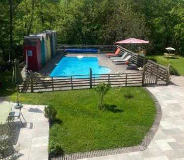 Dardilly Bed & Breakfast | Les Cabanons