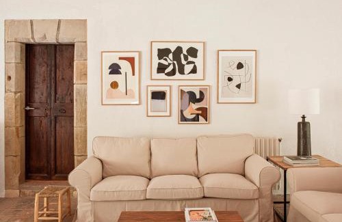 Centelles House | Les Canes