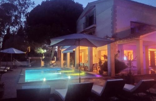 Piera Villa | Les Canyes Cottage, Private Villa Resort