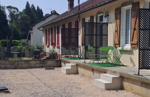 Damparis Apartment | Les cerisiers Mb5 private parking