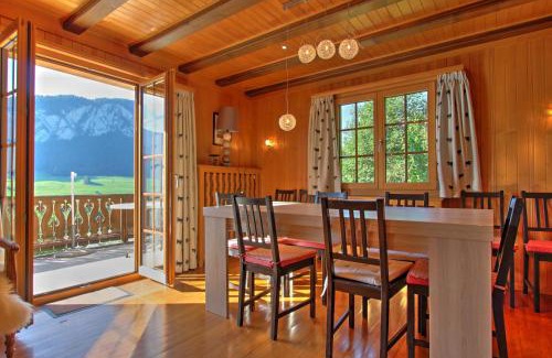 Chateau-d'Oex Ski Chalet | Les Chélettes
