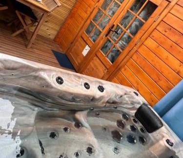 Saint-Denis Cabin | Les Chalets de Marie - Jacuzzi SPA privatif sans vis à vis , vue mer