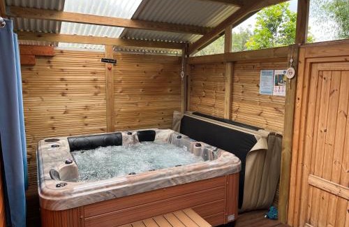 Saint-Denis Cabin | Les Chalets de Marie - Jacuzzi SPA privatif sans vis à vis , vue mer