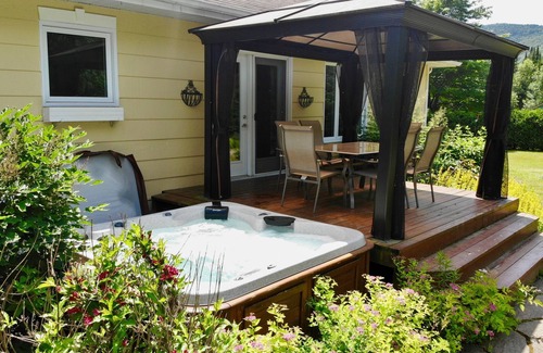 Saint-Raymond Ski Chalet | Les Chalets Tourisma - Le Draveur
