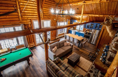 Saint-Raymond Ski Chalet | Les Chalets Tourisma - Le Pin Royal