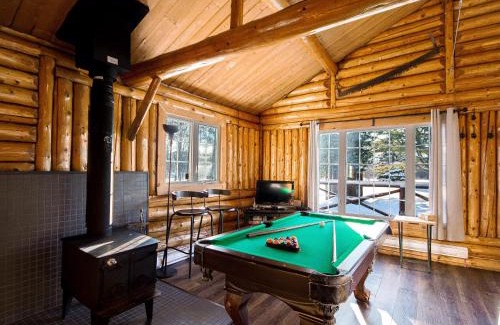 Saint-Raymond Ski Chalet | Les Chalets Tourisma - Chalet sur une île privée avec spa - Le Pin Royal