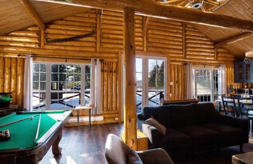 Saint-Raymond Ski Chalet | Les Chalets Tourisma - Chalet sur une île privée avec spa - Le Pin Royal