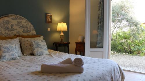 Cabrieres-dʼAigues Bed & Breakfast | Les Chambres de Fanny