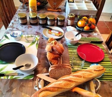 Gluiras Bed & Breakfast | Les chambres du roc St Jean