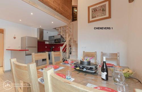 Lanslevillard Apartment | LES CHENEVERS