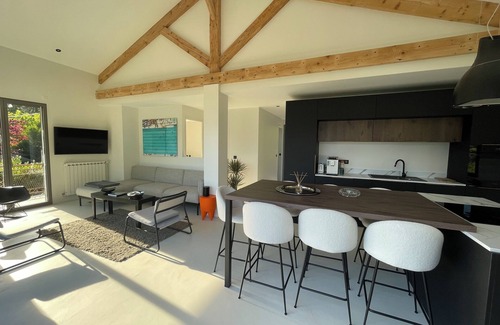 Angon House | Les Clapotis: Lake Annecy waterfront house