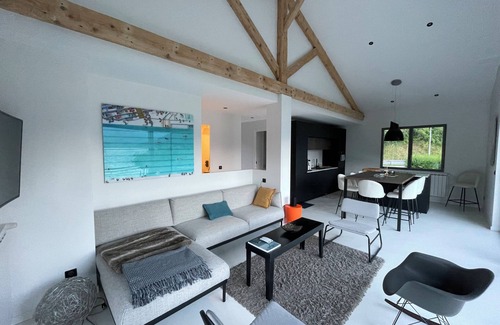 Angon House | Les Clapotis: Lake Annecy waterfront house