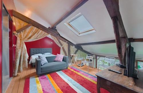 Saint-Priest-sous-Aixe House | Les Cornadis