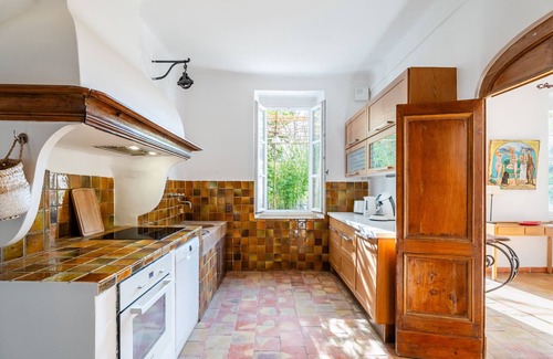 La Ciotat Ski Chalet | Les Délices House, the countryside in the old town