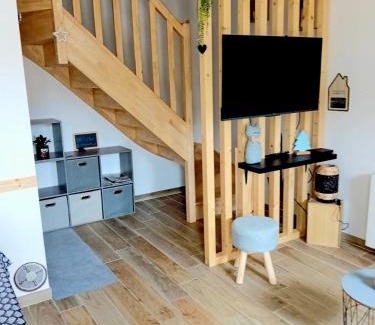 Matour House | Les Douglas
