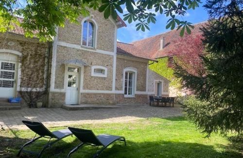 Crevecœur-en-Brie House | LES DOUVES, charmante dépendance du château