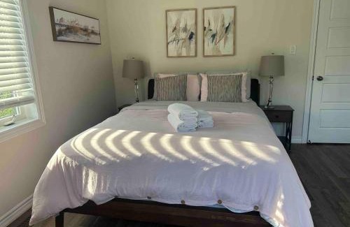 Niagara Falls Villa | Les eaux melees nice vacation place