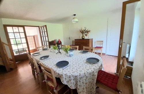 Gravigny Boat Rental | Les Ecuries du Château