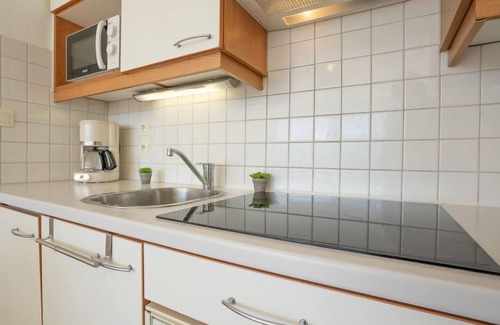 Saint-Cyprien Plage Apartment | Les Embruns by Interhome