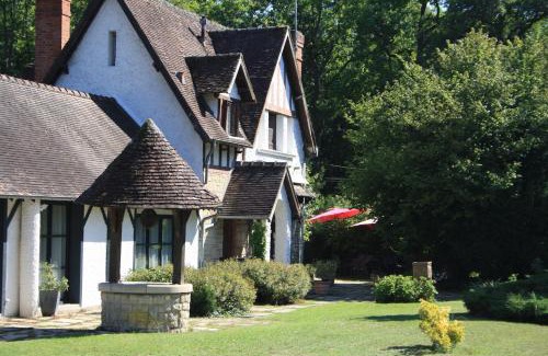 Lamorlaye Bed & Breakfast | Les Enclos Bed and Breakfast à 4 mn de Chantilly