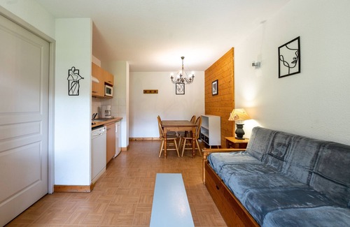 Flumet Apartment | Les Evettes - Appt vue montagne