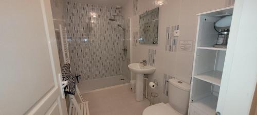 Gondeville Apartment | Les fins bois