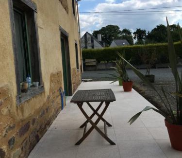 Melesse Apartment | Les Gîtes d'Emilie