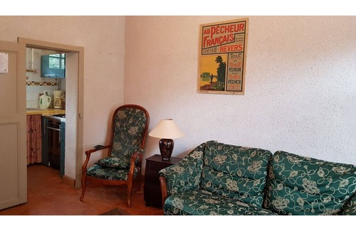 Crouy-sur-Cosson House | Les Glycines, self-catering cottage on a 15-hectare wooded estate