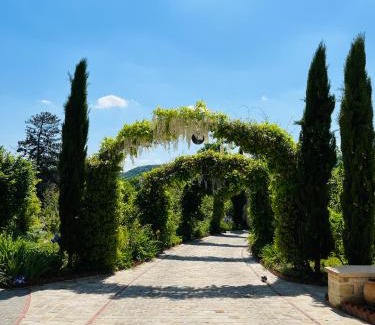 Giverny House | Les Grands Jardins Lodge