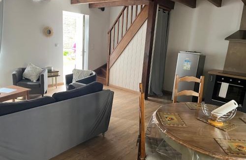 Bernay-Saint-Martin House | Les granges