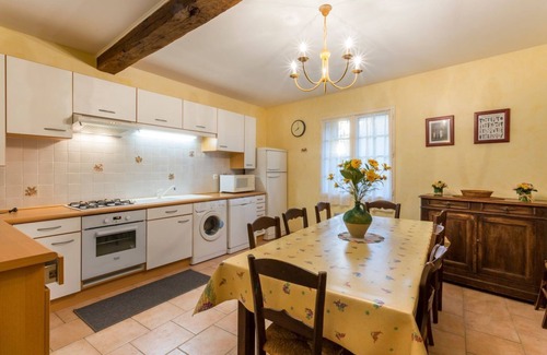 Gardonne Villa | Les Gueybauds - Four Bedroom Villa, Sleeps 8