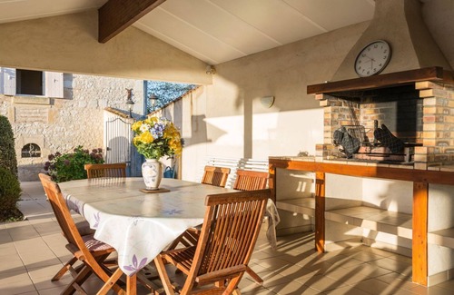 Gardonne Villa | Les Gueybauds - Four Bedroom Villa, Sleeps 8