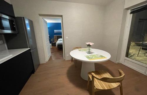 Baden Apartment | Les Hauts de Locmiquel apartment with private heated pool