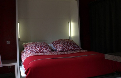 Rives-en-Seine Apartment | Les Hellebores