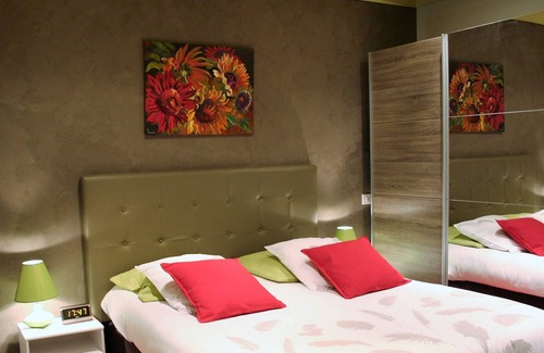 Rives-en-Seine Apartment | Les Hellebores
