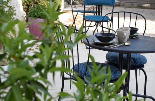 Courcoury Bed & Breakfast | Les Herbes Folles