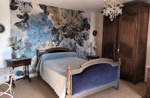 Saint-Antoine-de-Breuilh House | Les Hortensias