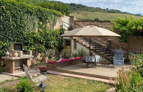 Saint-Hippolyte Apartment | LES HORTENSIAS