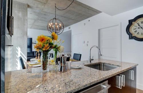 Saint-Jean-Baptiste Apartment | Les Immeubles Charlevoix - Le 760-406