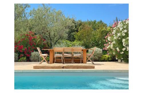 Cucuron Bed & Breakfast | Les Jardins de Sitaara