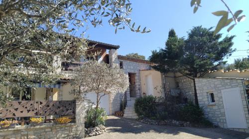 Salavas House | Les Lauriers Roses