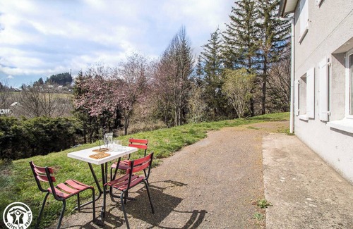 Besse-en-Chandesse House | Les Lilas - Besse-et-saint-anastaise