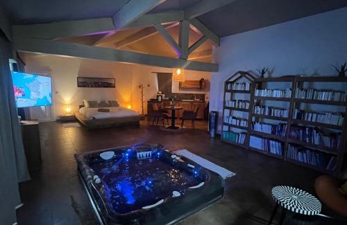 Bouzigues Bed & Breakfast | Les Lofts de Bouzigues - Jacuzzi privé - Plage 350m