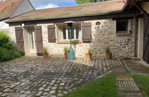 Bois-le-Roi House | Les Longuives