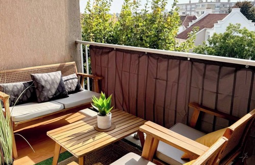 Troyes Apartment | Les Marots - Wifi - Balcony - close to downtown