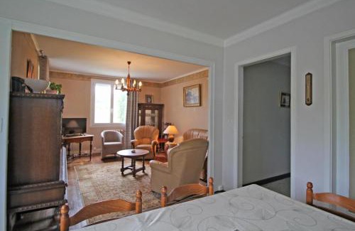 Sainte-Anne-Saint-Priest House | Les marronniers