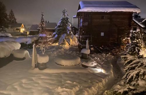 Vercorin Ski Chalet | Les Mazots du Hameau des Biquettes - Charme Alpin et Cuisine équipée