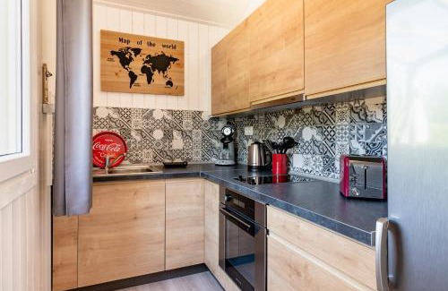 Amberieu-en-Bugey House | Les minis homes du Bugey - Eco-lodge City, un refuge en hyper centre