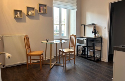 Marcillac-la-Croisille Apartment | Les Monédières au Coeur du Village de Marcillac